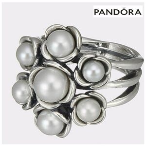 NIB PANDORA Ring New in Box White freshwater pearls
Size: 54/7